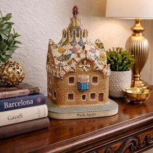 Park Güell Mosaic Sculpture – Barcino Design | Hand Painted